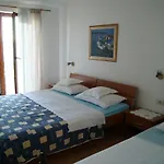 Apartament By The Sea Zavala - Hvar - 553