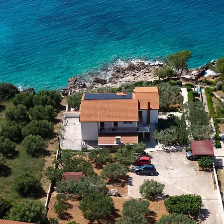 Appartement By The Sea Zavala, Hvar - 553 Jelsa (Hvar)