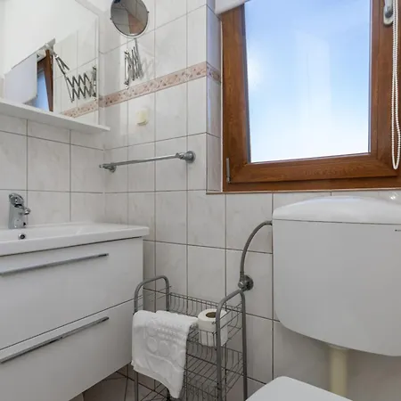 Appartement By The Sea Zavala, Hvar - 553